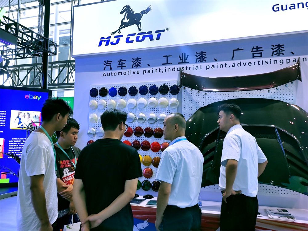 展会中图片.jpg